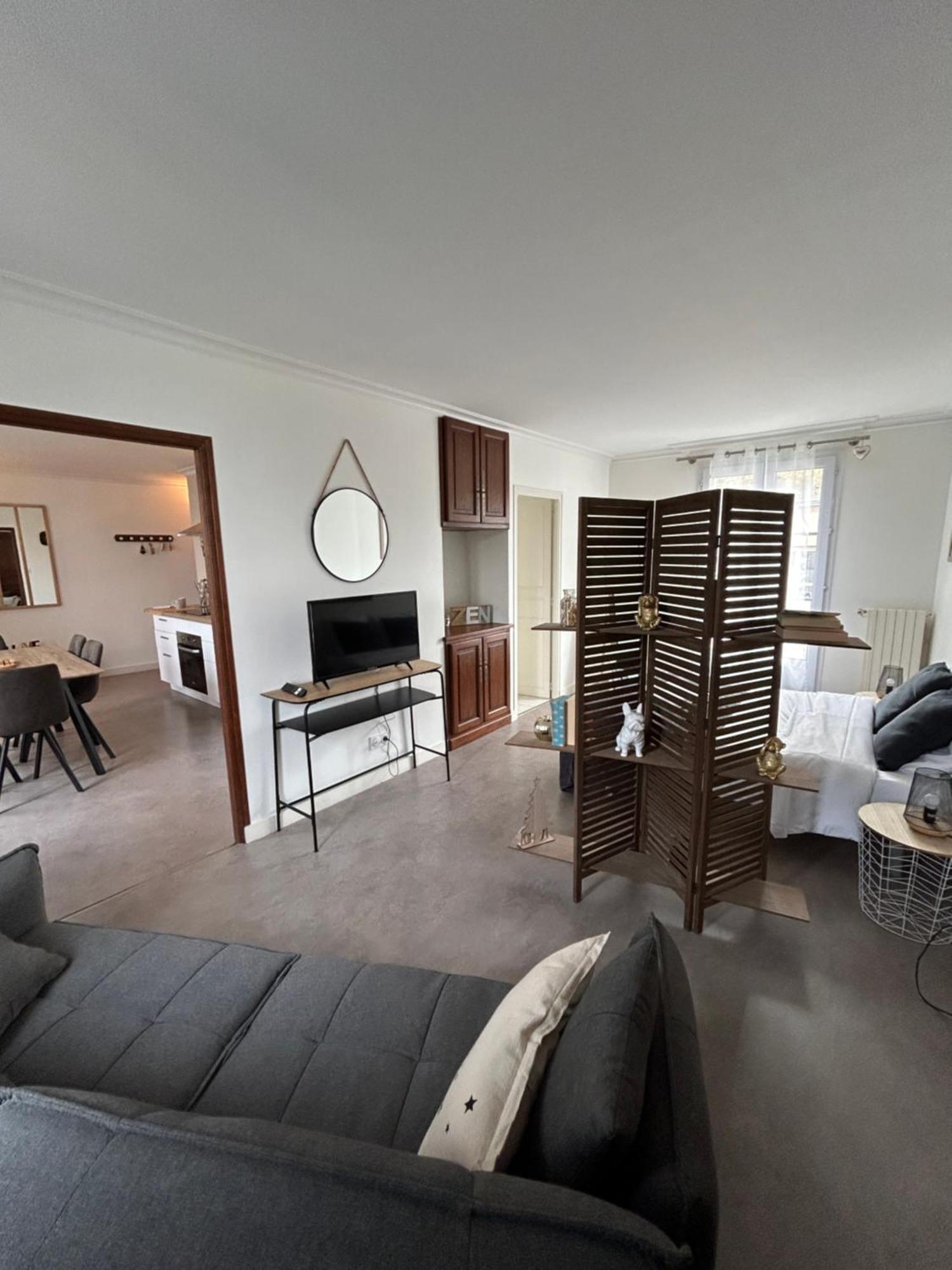Studio +++ Tres Agreable En Centre Ville Doué-la-Fontaine Eksteriør bilde
